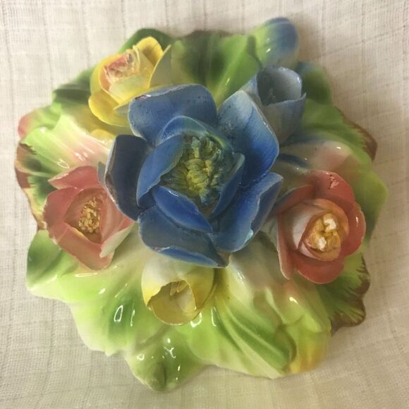 Small Flower Bouquet Lidded Storage Jar - Picture 2 of 7